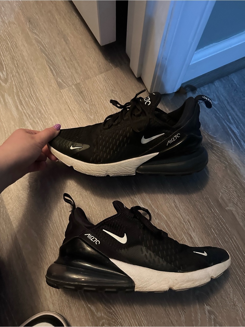 Nike Men’s Air Max 270 Black/White Athletic Sneakers